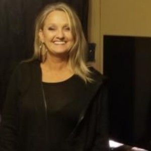 Meet your Posher, Paula